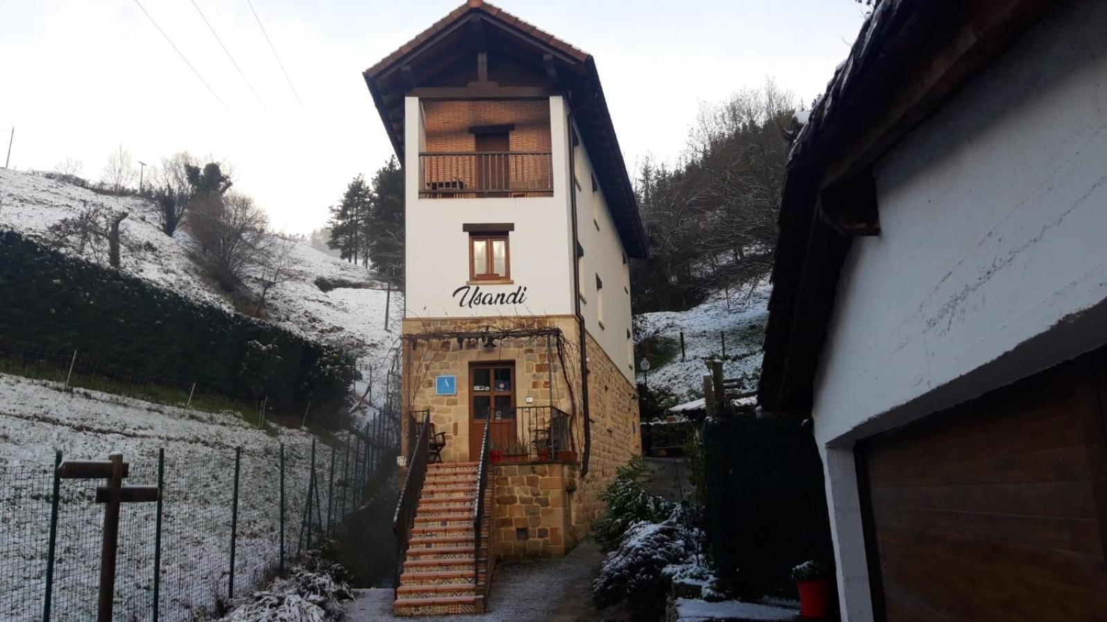 Albergue Usandi Auto Check-In Ziortza-Bolibar Екстер'єр фото